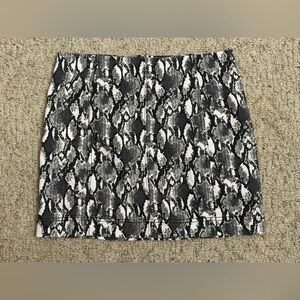 Jolt Black And White Miniskirt Size 9/29